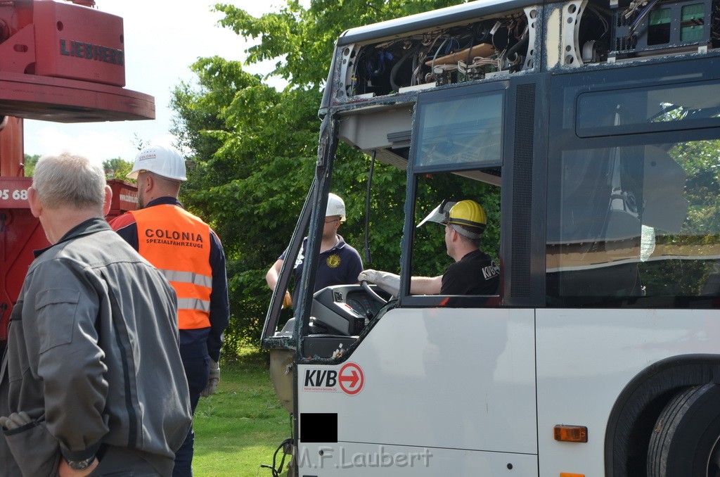 Endgueltige Bergung KVB Bus Koeln Porz P468.JPG - Miklos Laubert
